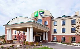 Holiday Inn Express Howell Michigan